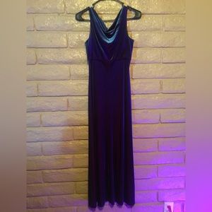 Two toned sapphire-ruby velvet dress